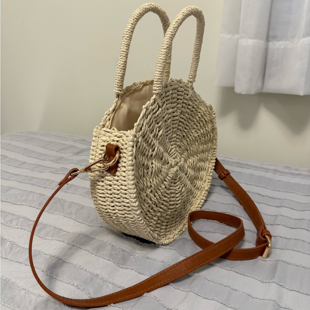 MMS Brand Woven Crossbody Bag - Picture 2 of 3